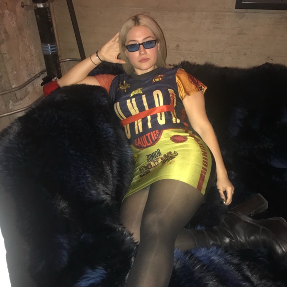 Meet your Posher, Briana - Picture 3 of 3